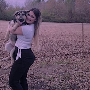 Meet your Posher, Alyssa